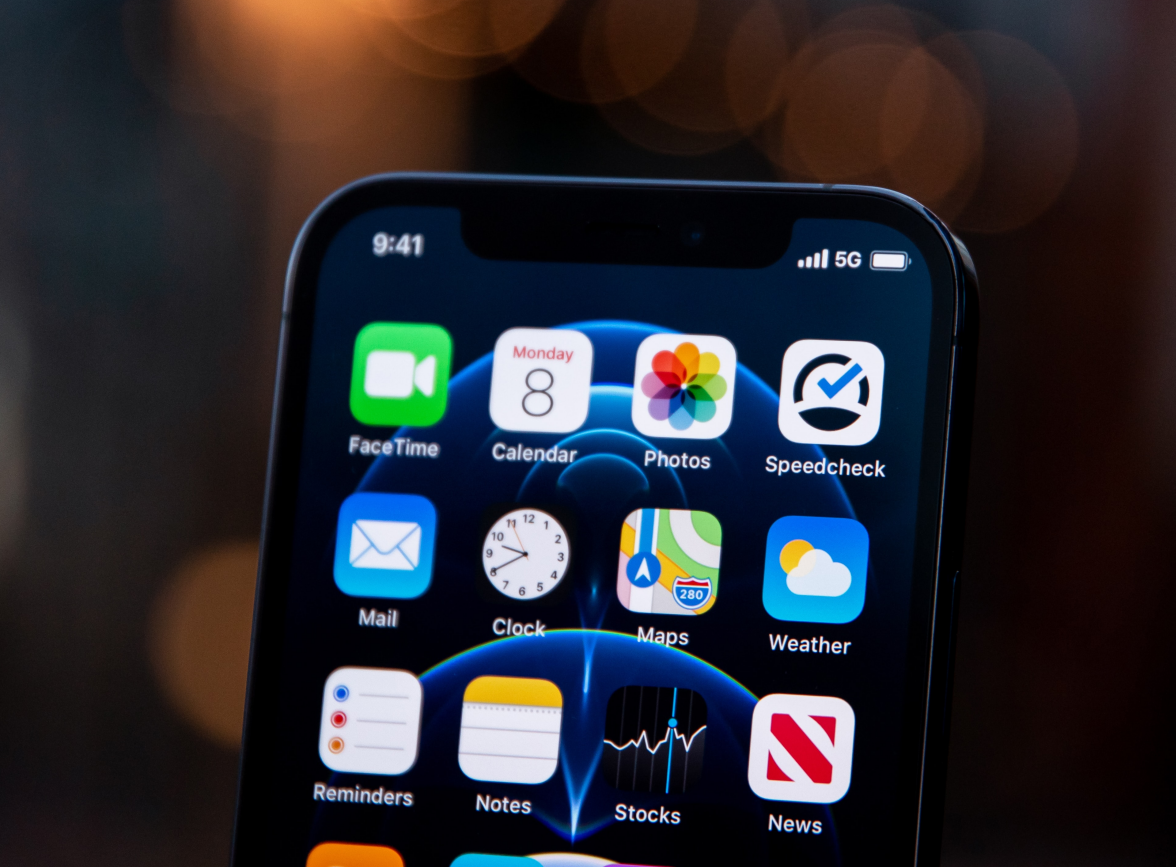 甘孜苹果手机维修分享为什么 iPhone 12 在冬季会自动关机 