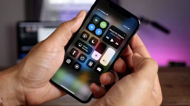 甘孜苹果手机维修分享iPhone 12信号差怎么办 