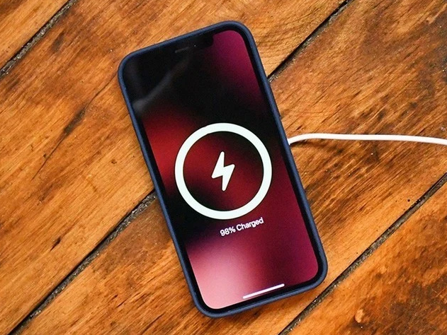 甘孜苹果手机维修分享iPhone 12可以随便充电吗 